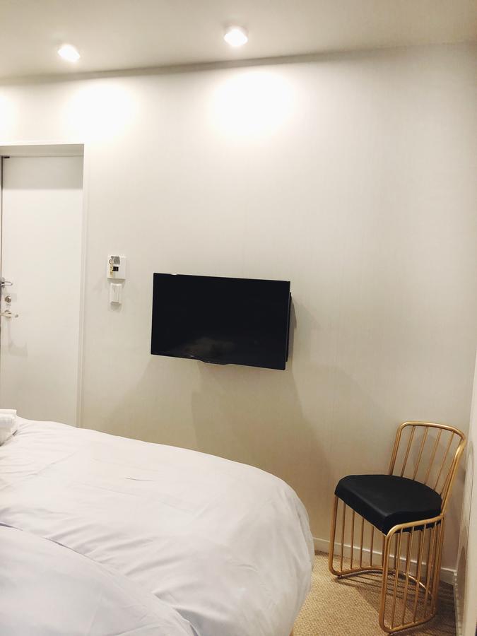 Hotel The Hideout Tōkyō Extérieur photo
